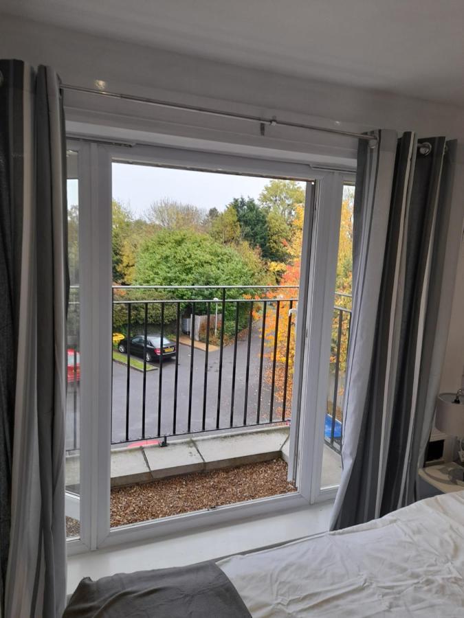 Penthouse Apartment Free Wi-Fi & Parking Occasional Bed Available Solihull Esterno foto