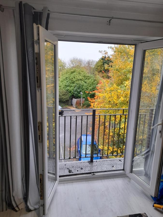 Penthouse Apartment Free Wi-Fi & Parking Occasional Bed Available Solihull Esterno foto