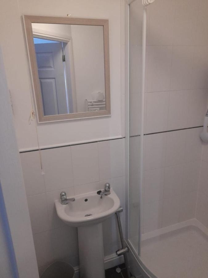 Penthouse Apartment Free Wi-Fi & Parking Occasional Bed Available Solihull Esterno foto